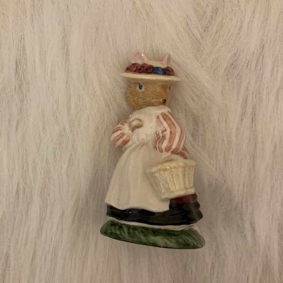 Royal Doulton “Lady Woodmouse” figurine - Picture 1 of 8